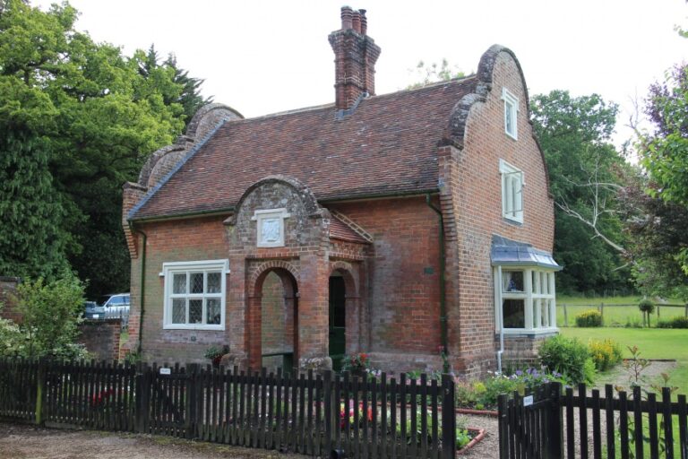 Refurbishment of Listed Gate House